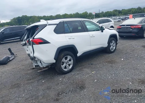 2019 Toyota Rav4 Xle z USA, uszkodzony, nr VIN 2T3P1RFV1KW030366